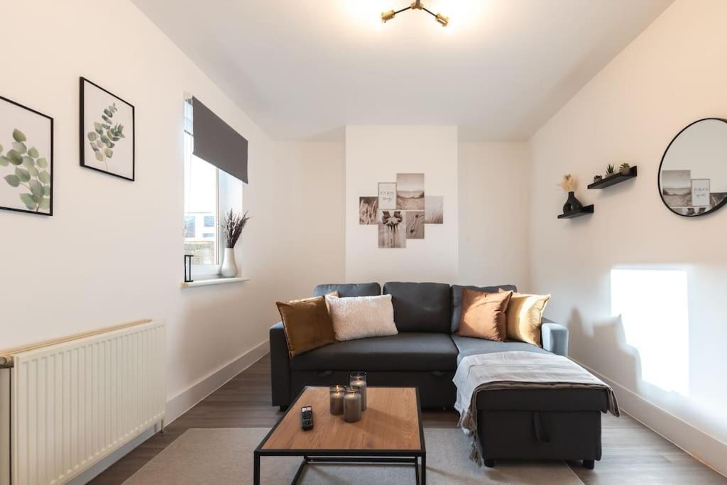 Beautiful 4 Bedroom House Reading Extérieur photo