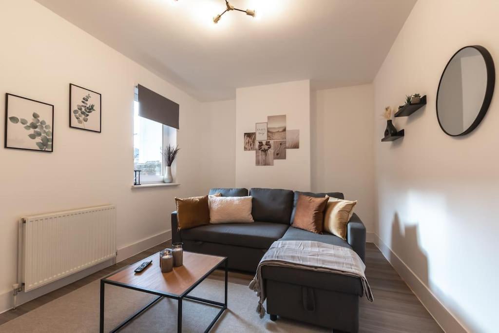 Beautiful 4 Bedroom House Reading Extérieur photo